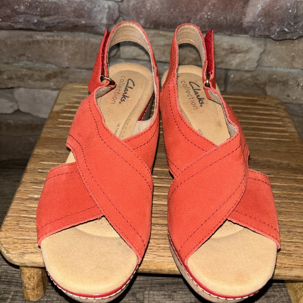 Clarks Women Adjustable Strap Coral /Burnt Orange Cork  3" Wedge 7.5M Sandals
